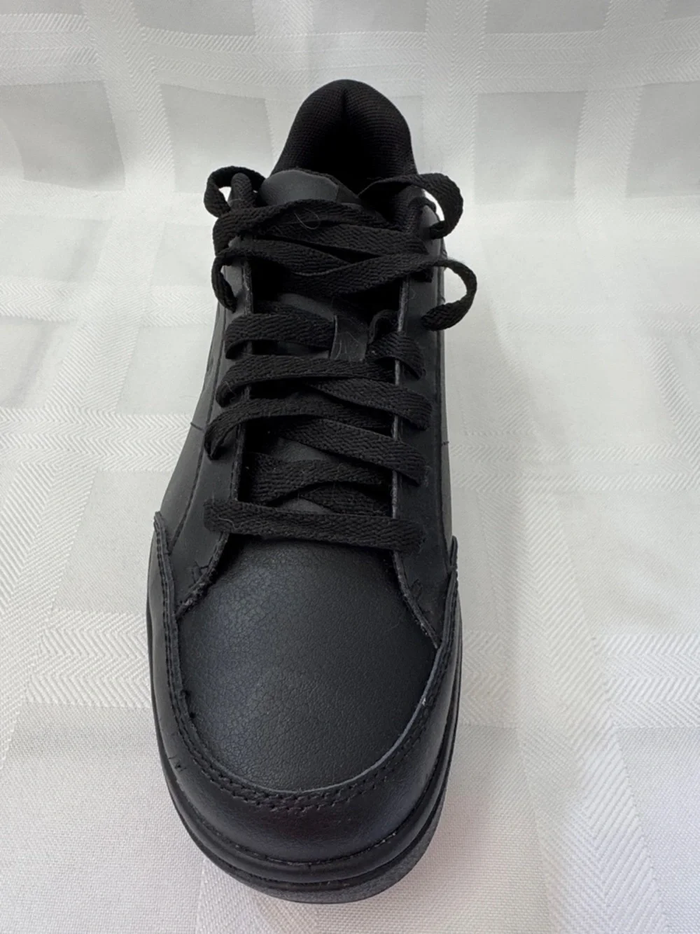 Under Armour all black